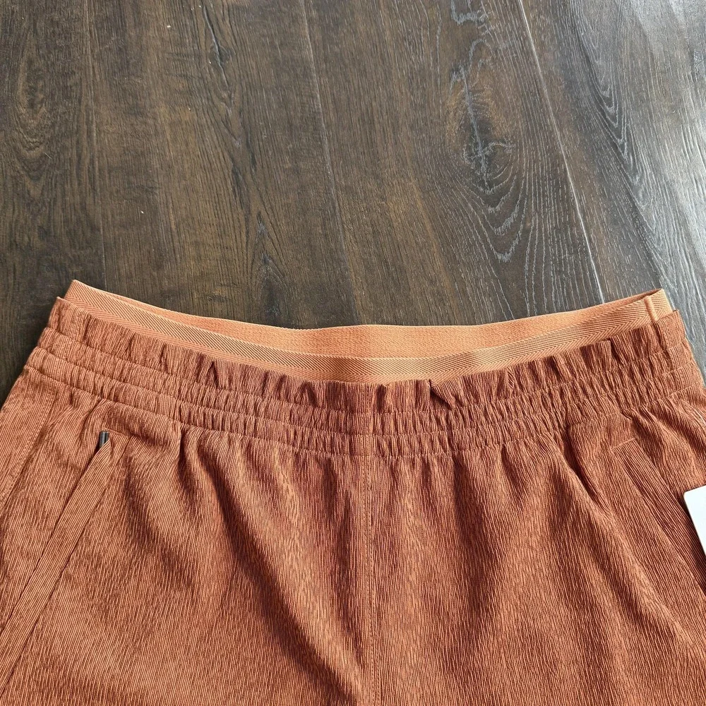 Athleta Echo Shorts Womens 10 Quick Dry Breathable Packable Athletic Running Gym